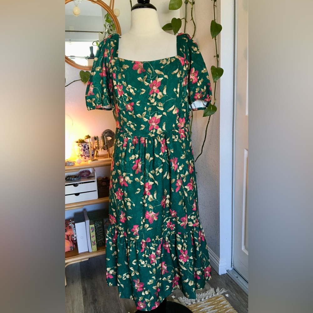 🌹Draper James Green Floral Square-Neck Midi Dress🌹